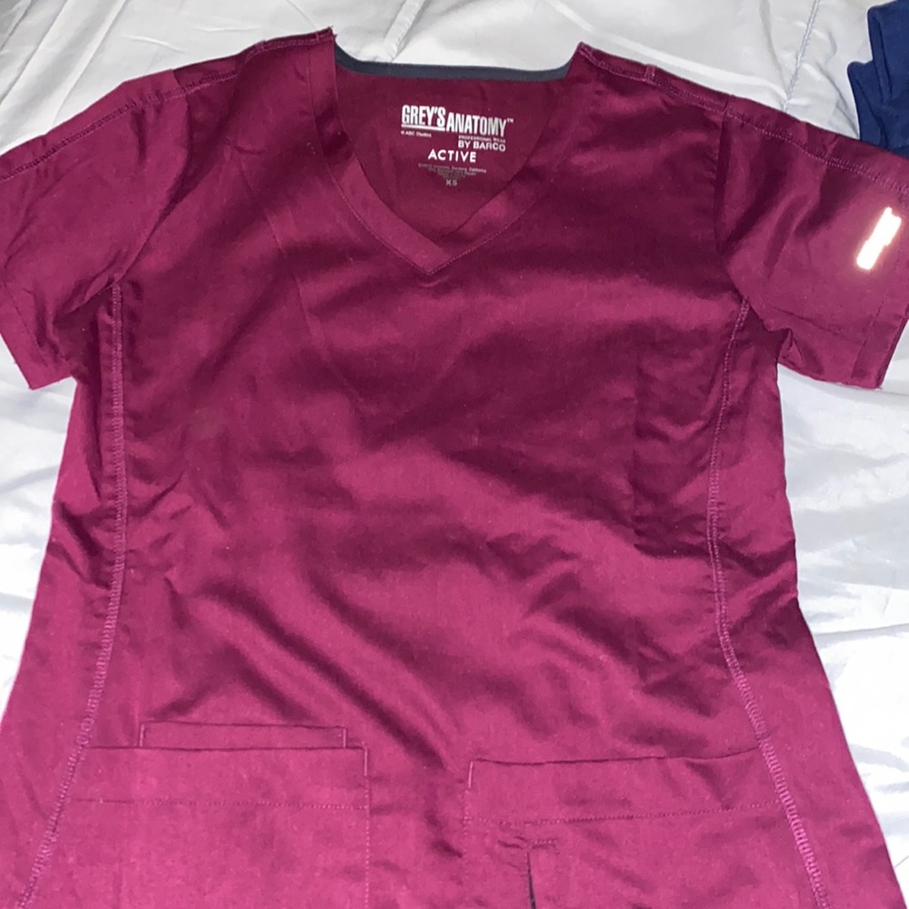 Greys anatomy scrubs.